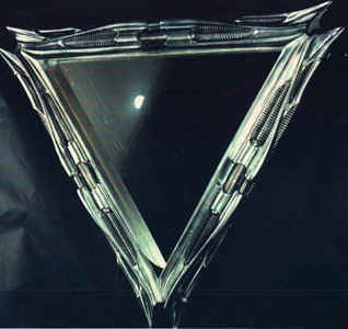 Harkonnensk zrkadlo. Autor H.R.Giger, z Jodorowskho Duny.